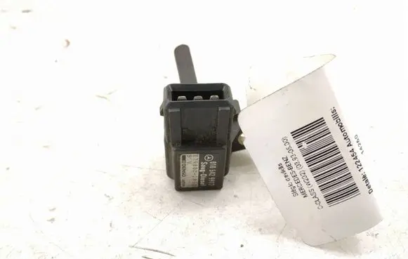 Mercedes-Benz C W202 Air pressure sensor 0105429917 A0105429917