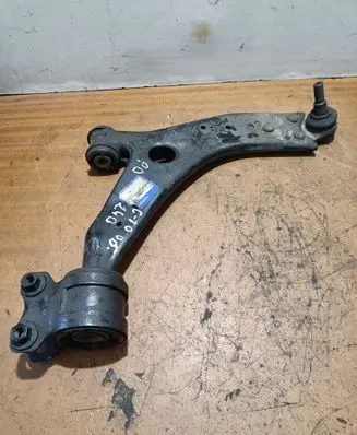 Volvo C70 Front lower control arm/wishbone 3M513A262