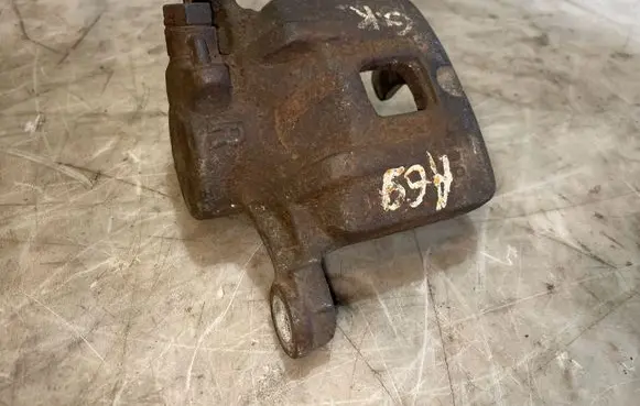 Opel Frontera B Rear brake caliper AD411815