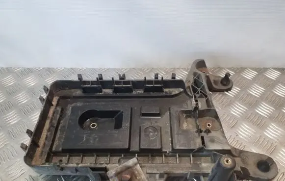 Seat Leon (1P) Battery tray 