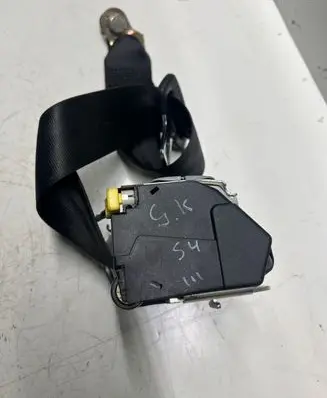 Audi A4 S4 B7 8E 8H Rear seatbelt