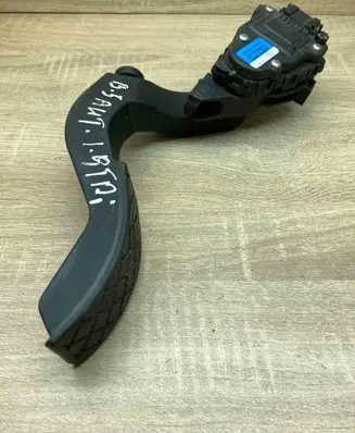 Audi A6 S6 C5 4B Accelerator throttle pedal 8D1723523G 6PV007770