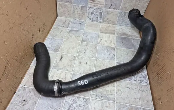 Volvo S60 Intercooler hose/pipe 8624887