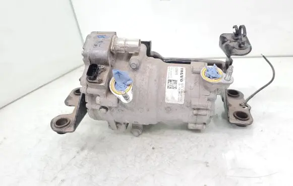 Polestar 2 Air conditioning (A/C) compressor (pump) 32289915
