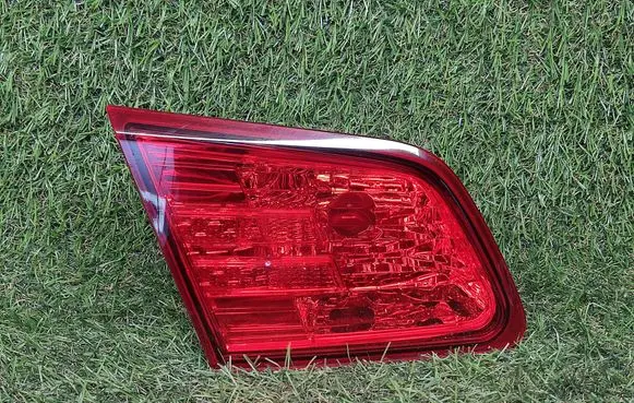 Subaru Legacy Tailgate rear/tail lights