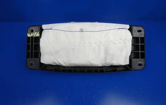 Mercedes-Benz GLA W156 X156 Passenger airbag 618237602 A1768600002