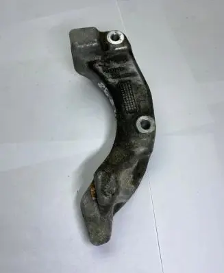 Volvo XC90 A/C compressor mount bracket 31401869