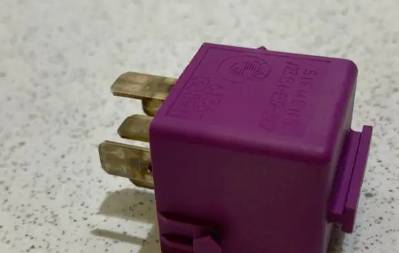 BMW 5 E39 Other relay 61361388911