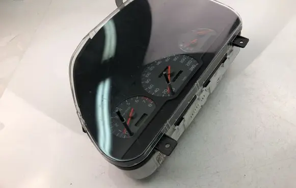 Volvo S40, V40 Speedometer (instrument cluster) 30813197
