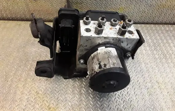 Opel Insignia A ABS Pump 13328651