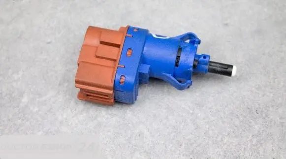 Alfa Romeo Mito Brake pedal sensor switch 50512681
