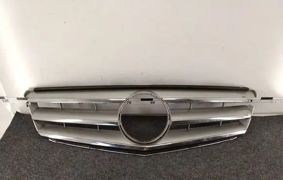 Mercedes-Benz C W204 Front bumper upper radiator grill A2048801923
