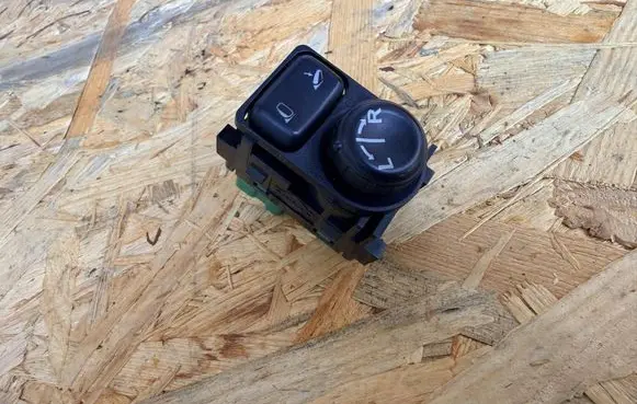 Nissan Qashqai Wing mirror switch 25570JD01B