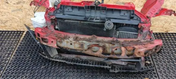 Toyota Yaris Radiator support slam panel