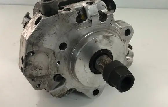 BMW 3 E46 Fuel injection high pressure pump 7788670