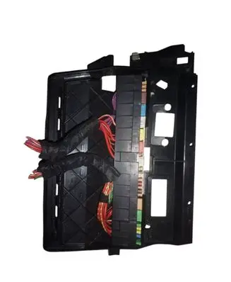 BMW 5 E39 Fuse module 51168186928 51168186927