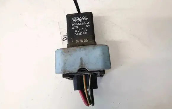 Glow plug pre-heat relay