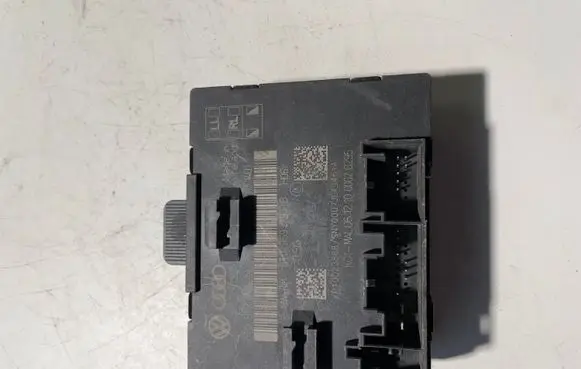 Audi A4 S4 B8 8K Door control unit/module 8T0959795N