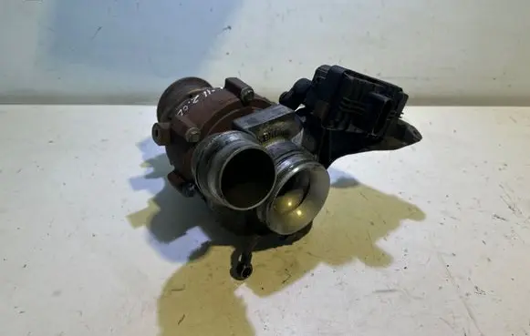BMW 5 F10 F11 Turbo 4933500600