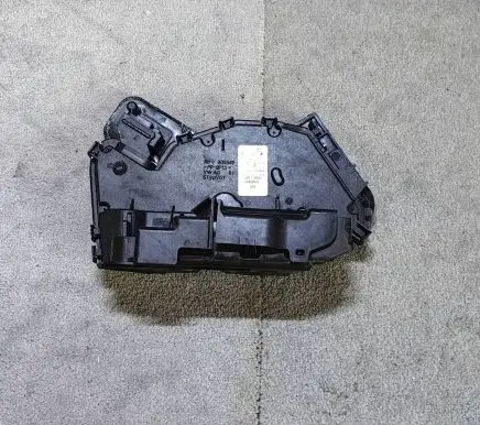 Volkswagen Arteon Rear door lock 5NA839016D 110521