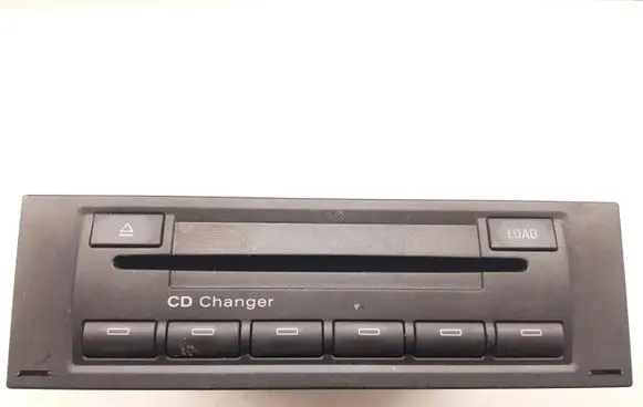 Audi A4 S4 B7 8E 8H CD/DVD changer 8E0035111D AUZ5ZAF2168037 CXCA1492GC