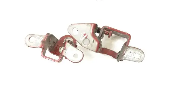 Dodge Nitro Rear door lower hinge