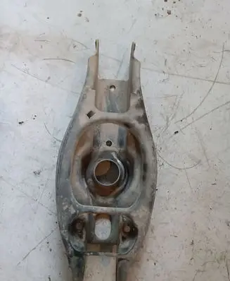 BMW 3 E90 E91 Front shock absorber mounting bracket 