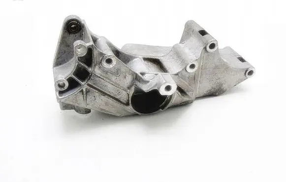 Skoda Octavia Mk1 (1U) Engine mounting bracket 032145169Q