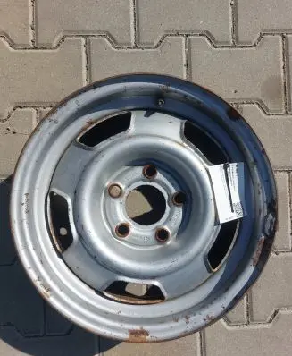 Volvo 240 R14 steel rim 1229734