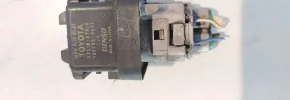 Toyota RAV 4 (XA30) Glow plug pre-heat relay 2861067010