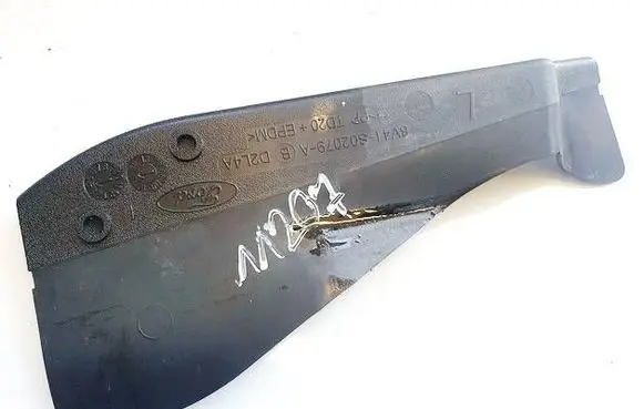 Ford Kuga I Wiper trim 8V41S02079AB