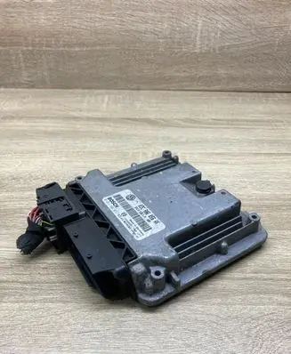 Volkswagen Golf V Engine control unit/module ECU 03C906056AK 0261S02071