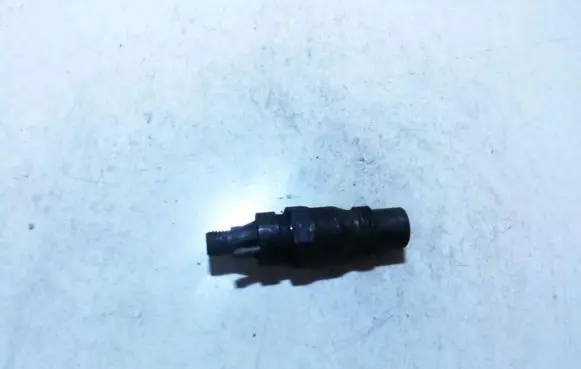 Mercedes-Benz E W124 Fuel injector