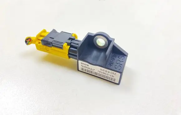 Honda CR-V Airbag deployment crash/impact sensor 5WK43786 77970SWAE113M4