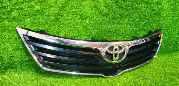 Toyota Avensis T270 Front bumper upper radiator grill 5310005110 5311405100