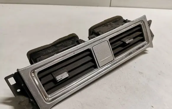 Ford Mustang V Dash center air vent grill AR3319C681A