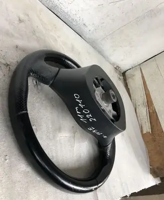 Nissan Juke I F15 Steering wheel