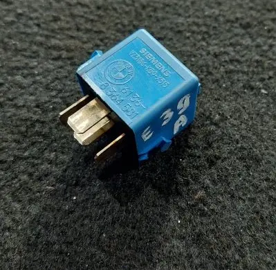 BMW 5 E39 Other relay 8364581 6136 V23134K59X513