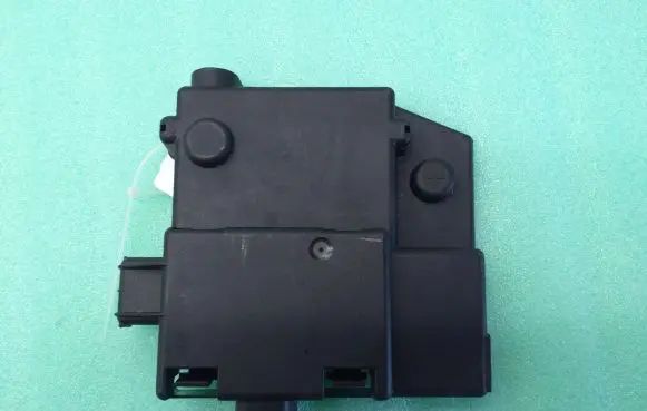 Maserati Levante Fuse box cover A878