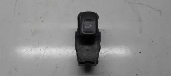 Volvo V70 Electric window control switch 9472275 A3318