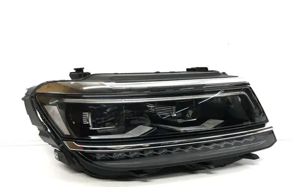 Volkswagen Tiguan Headlight/headlamp 5NN941114C 145100034800 052423A3847