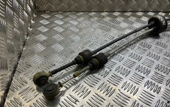 Opel Zafira A Gear shift cable linkage