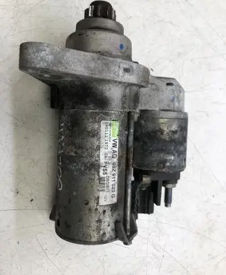 Volkswagen Golf VI Starter motor 02Z911023G