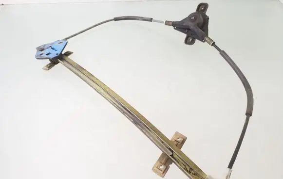 Seat Toledo I (1L) Front door manual window regulator 6D93