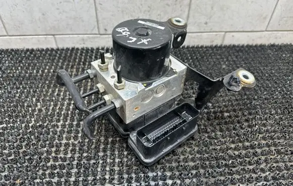Volvo XC60 ABS Pump 30681619 8G9N2C405AC