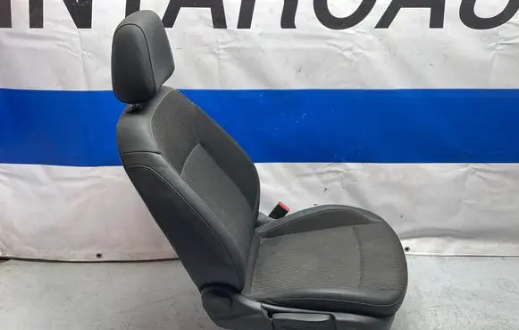 Opel Insignia B Front passenger seat 