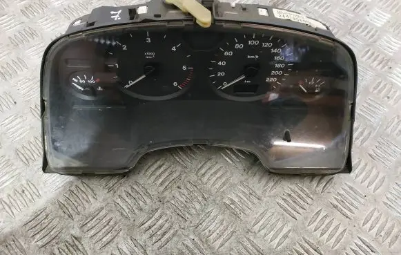 Opel Zafira A Speedometer (instrument cluster) 24419560 24419560HT