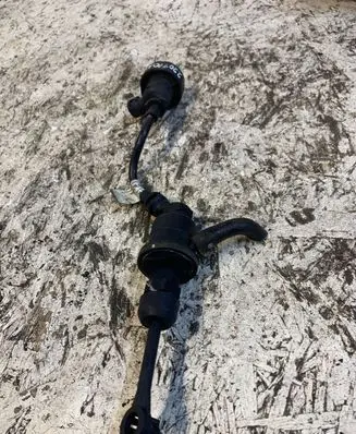 Nissan Juke I F15 Clutch slave cylinder 
