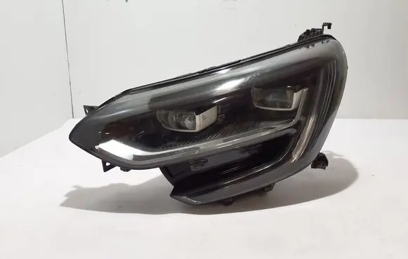 Renault Megane IV Headlight/headlamp 260601197R