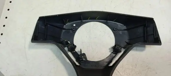 Toyota Corolla Verso AR10 Steering wheel trim 6813104180